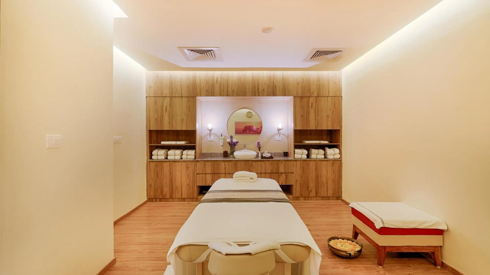 Resort Club Mahindra Golden Landmark, Mysuru